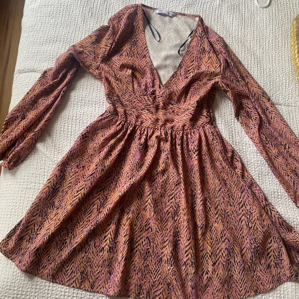 Zara fit and flare low v neck dress, pink zebra print
